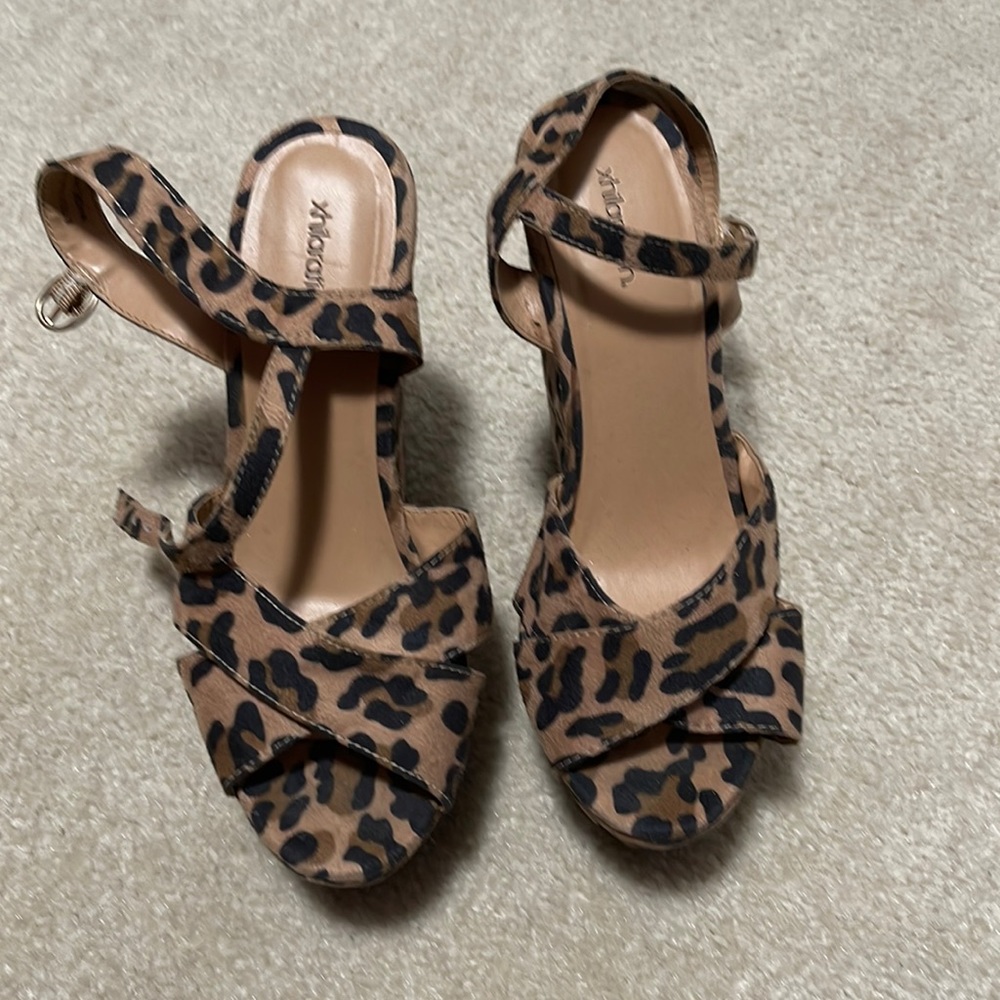 Sandals Wore once